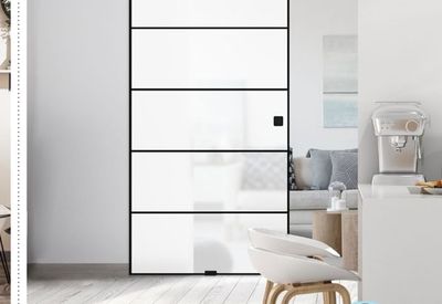 DIAMOND DOORS Стъклена плъзгаща врата Black Edition Lines
